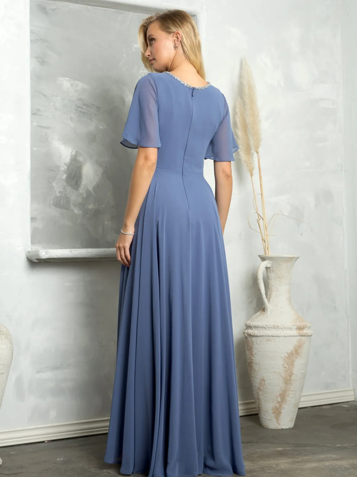 Festkjole med et kort ærme 3468