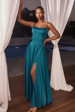 La Divine satinkjole B8402