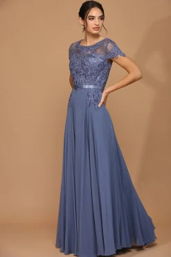 Støvet blå lang festkjole med korte ærmer 5130