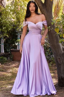 Lavendel satinkjole med offshoulders 7493